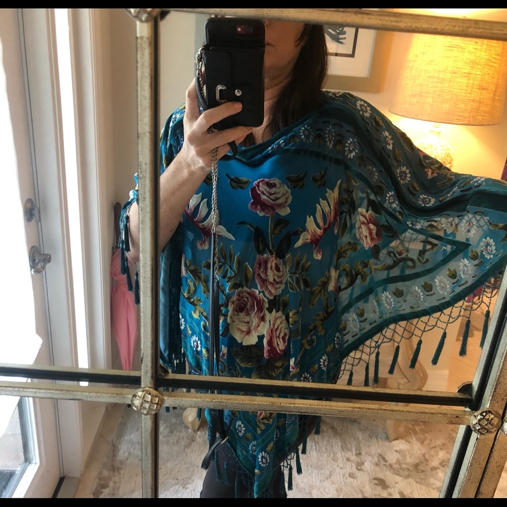 Lace Gorgeous Shawl